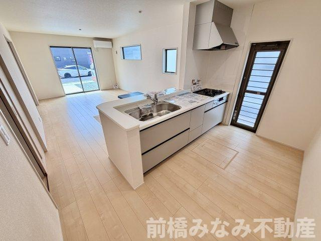 【新築】高崎市新町第８　３号棟(全９棟)　リーブルガーデン　新築建売分譲のキッチン|お料理しやすいキッチンです