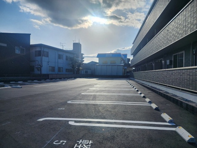 【駐車場】 | PREMILIFE花高松18 | 駐車場