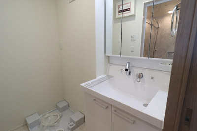 【洗面所】 | メゾンソレイユ中島西 | 洗髪洗面化粧台