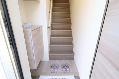 【玄関】 | メゾンソレイユ中島西 | 玄関