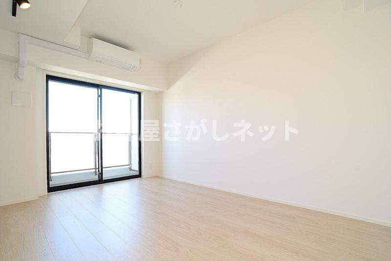 グランドコンシェルジュ池袋本町イースト【おとり物件なし】#学生・社会人にオススメ！の居間・リビング|※カラータイプ異なります。