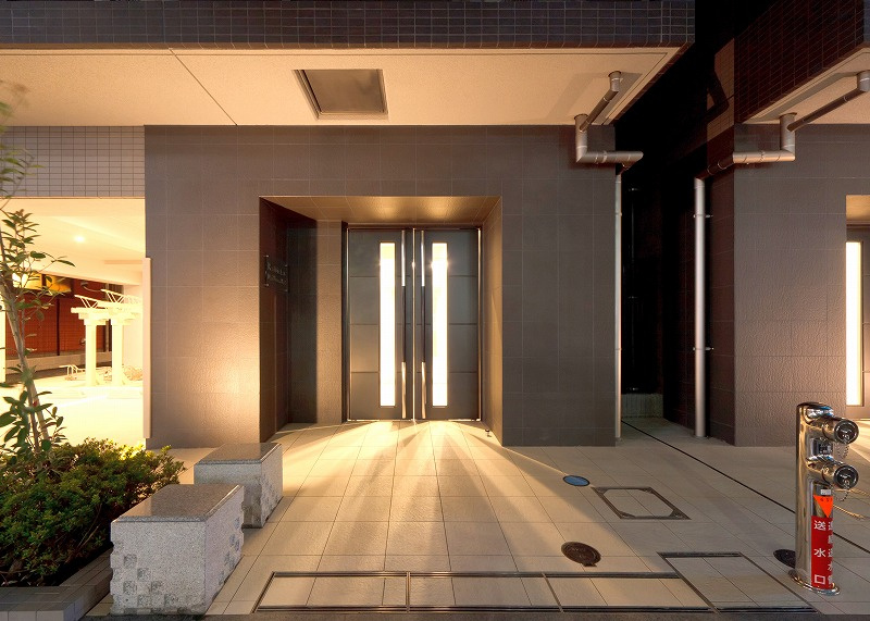 ラフィスタ大師前EASTの外観