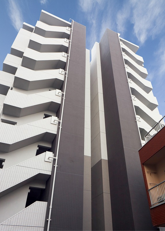 ラフィスタ大師前EASTの外観