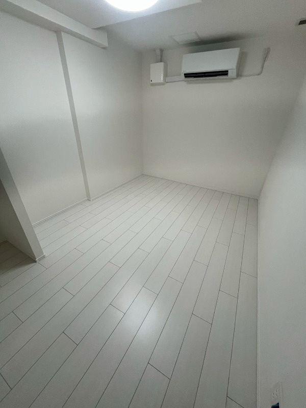 港区白金５丁目の賃貸マンションの居間・リビング