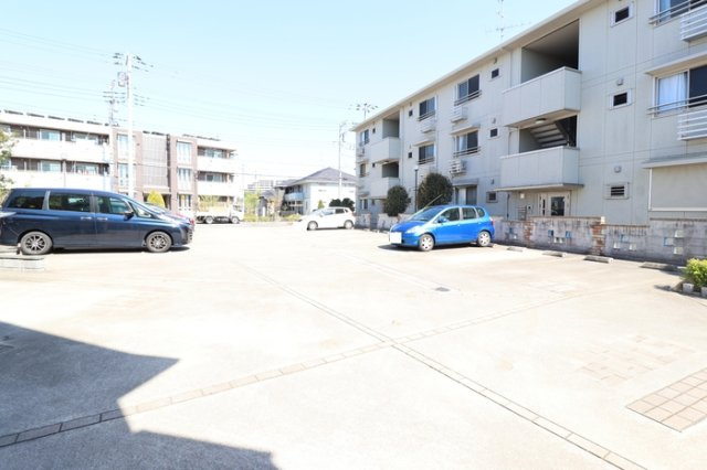 シティ オブ フレグランス Ⅲの駐車場|駐車場