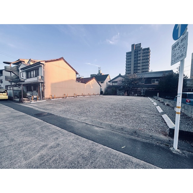 岐阜市初日町２丁目の駐車場の外観