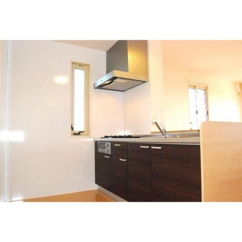 各務原市鵜沼三ツ池町３丁目のアパートのキッチン