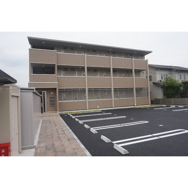 各務原市那加前洞新町５丁目のアパートの外観