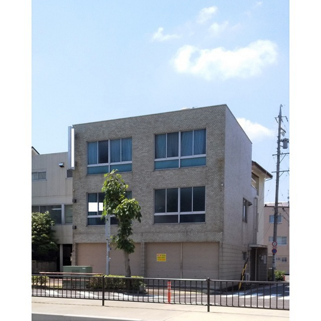 奥村ビル(美江寺町)の外観
