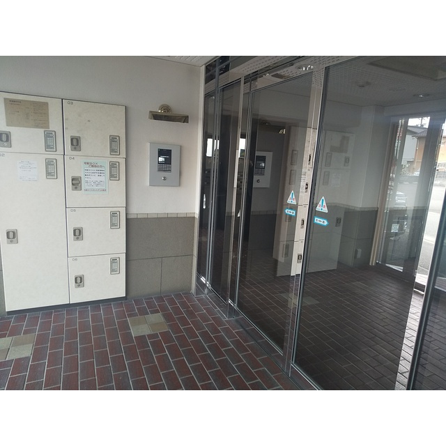 キャッスルハイツ早田栄町 702号室のエントランス