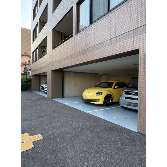 キャッスルハイツ早田栄町 702号室の駐車場