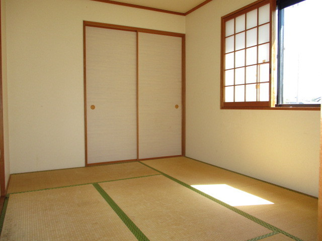生駒郡斑鳩町龍田北１丁目の一戸建ての居間・リビング