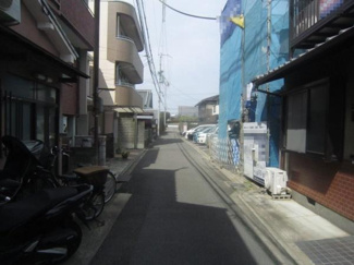 【前面道路含む現地写真】