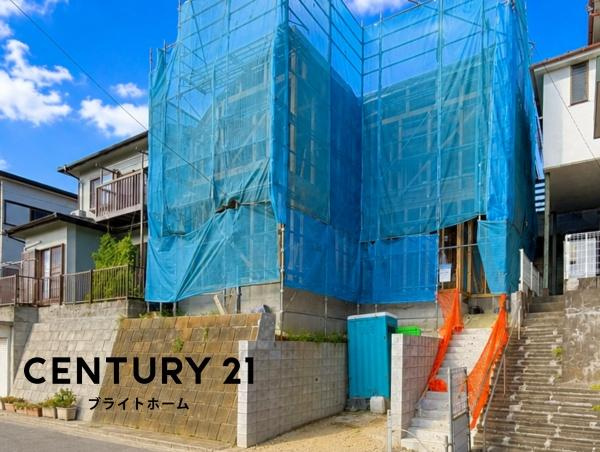 横浜市磯子区杉田８丁目の新築一戸建の前面道路含む現地写真|車通りが少ない為、小さなお子様にも安心です。
是非一度、現地へ起こしください。