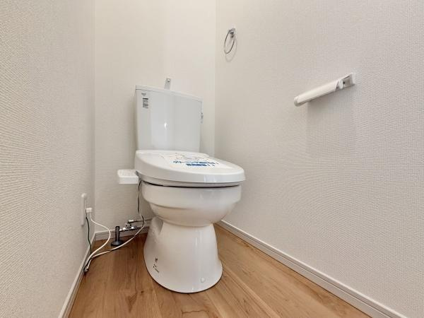 【トイレ】 | 1階2階どちらにもトイレがあるって本当に便利ですね。