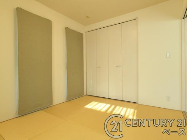 生駒郡斑鳩町服部２丁目　一戸建の収納|■現地撮影写真■全居室に広々収納スペース完備！主寝室に完備されているＷＩＣ２．７帖も必見です！