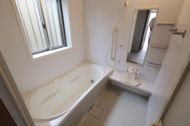北区日進町１丁目44-4(リフォーム済住宅)の浴室