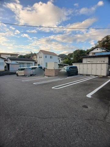 キャトルフィーユの駐車場