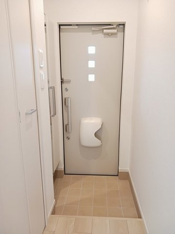 シャトーブランシェ　Ⅴの玄関