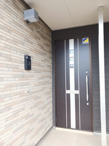 シャトーブランシェ　Ⅴの玄関