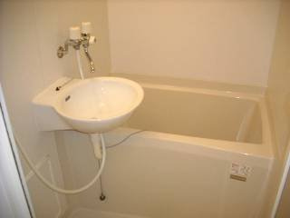 レオパレスウィステリアの浴室