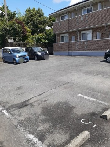 パラッツオⅡの駐車場