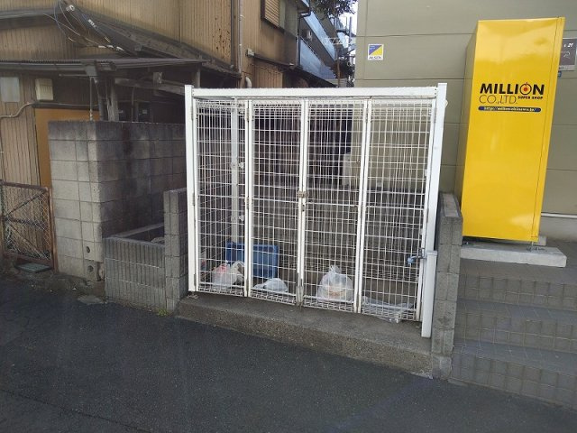 レオパレスＣｈａｒｍＣｏｕｒｔのその他|ゴミ置場