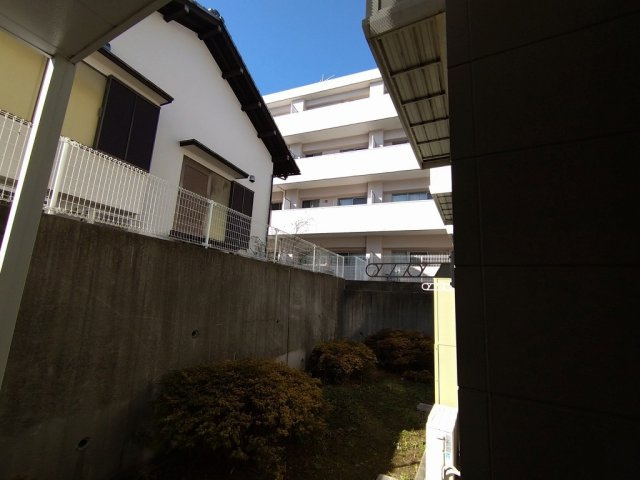 レオパレスＣｈａｒｍＣｏｕｒｔのその他|10～12号室側