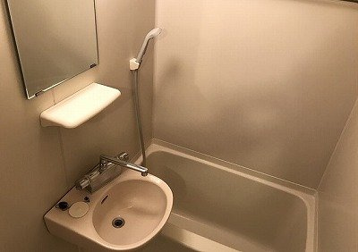 レオパレスＣｈａｒｍＣｏｕｒｔの浴室|混合水栓設置