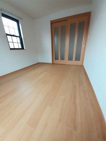 ラミアカ－メラ　ドゥエの内装