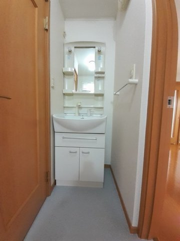 ラミアカ－メラ　ドゥエの洗面所