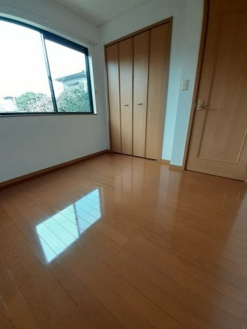 ラミアカ－メラ　ドゥエの内装