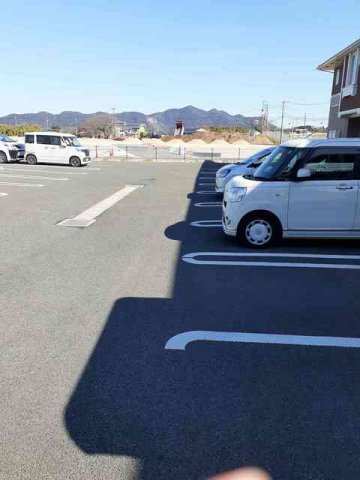 アルバーダ・ＭⅢの駐車場