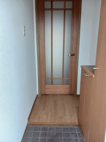 カーサエテルノＡの玄関