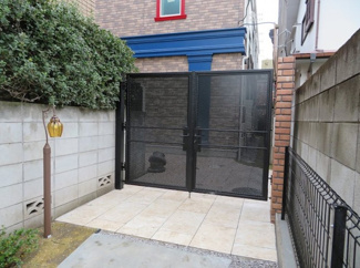 【エントランス】 | ハーミットクラブハウス田園調布