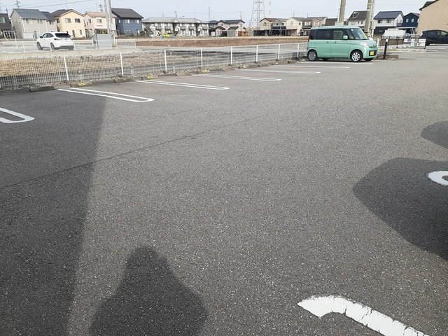 サンパティークいしぜの駐車場