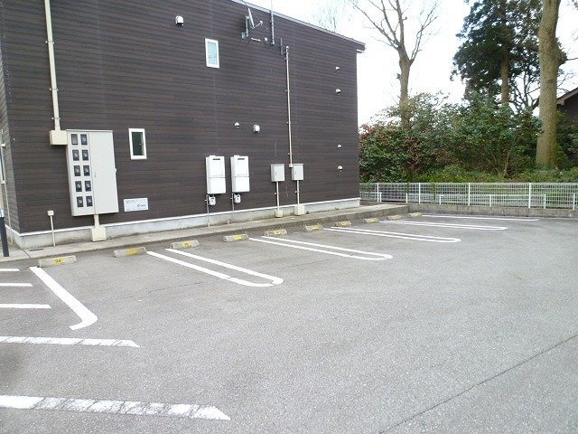 ネクステージⅢの駐車場