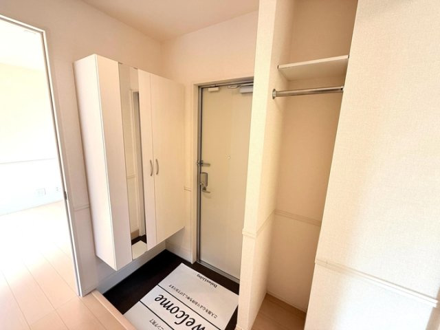 ルミエールこがねの玄関