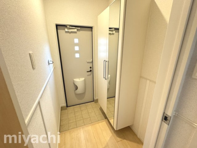 【玄関】 | モンドブリエ