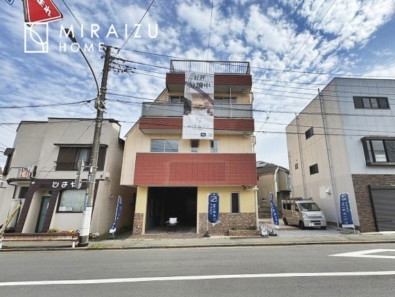 【前面道路含む現地写真】 | 日当たりの良いお家は嬉しいですよね。それぞれ価値観が分かれる箇所です、実際に内覧して日当たりの心地よさをご体感下さいね♪