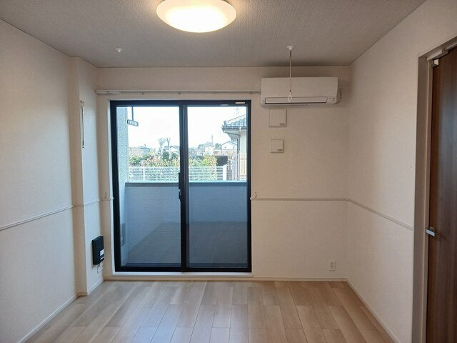 ノーブルゼファーの居間・リビング