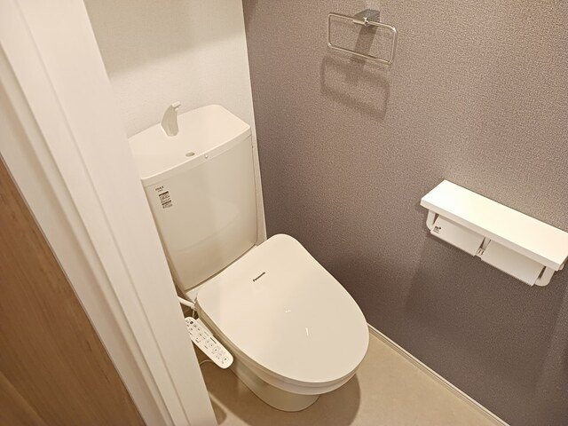 ボヌール・シュテレⅡのトイレ|ゆったりとした空間のトイレです