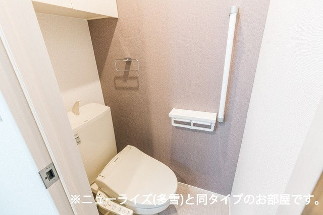 ＫＡＺＡＧＵＲＵＭＡ　Ⅳのトイレ|清潔感のあるトイレです