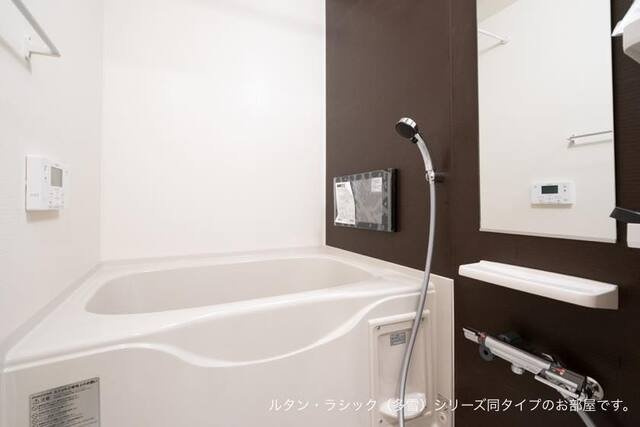 山王６丁目アパートの浴室|日々の疲れを癒すお風呂付です