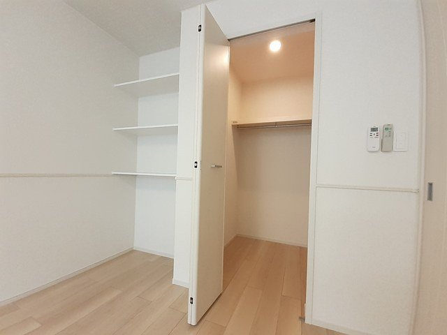 イ・ミリ　ＳＷ２０の収納|大きなものも収納できそうです