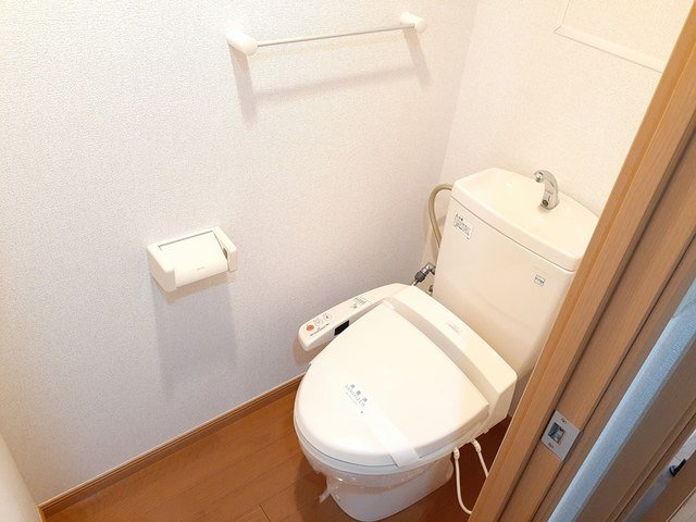 アルト・アヴァンツァートのトイレ|コンパクトで使いやすいトイレです