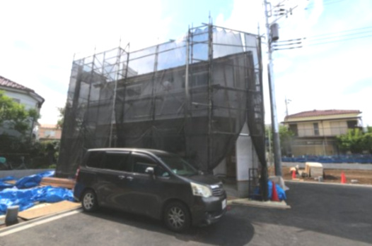 東村山市栄町の外観|最大の魅力は、都内有数の広さを誇る「東村山中央公園」が日常の散策コースになる贅沢な住環境です。