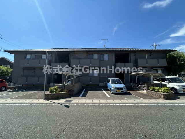 グランディールの外観