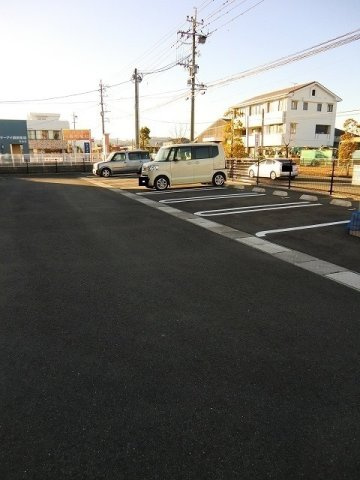 【駐車場】 | セレーノ日向Ⅰ | 駐車場完備です
