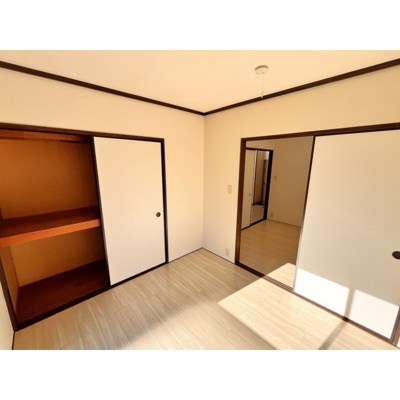 【居間・リビング】 | エルメゾン月見